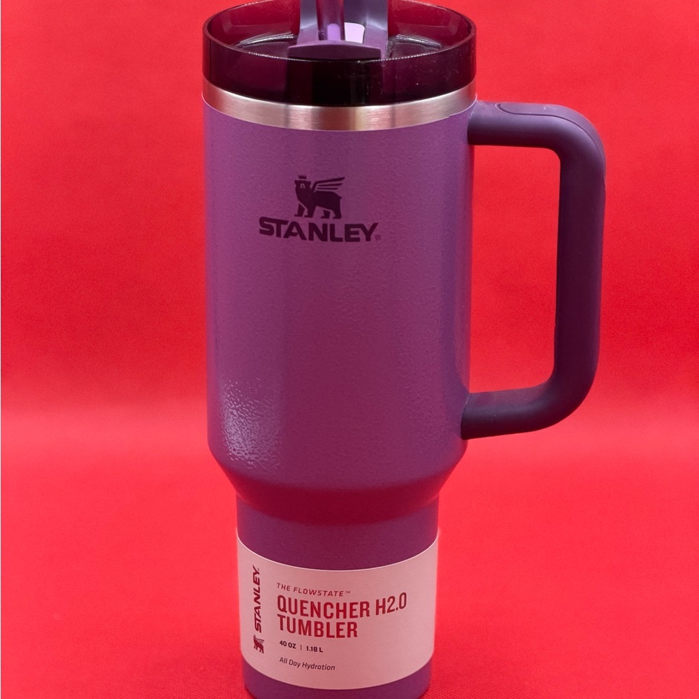 Stanley Cup 40 oz Hammertone Lilac Purple Quencher H2.0 Tumbler, New